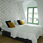 מלון דירות Aparthostel 4*