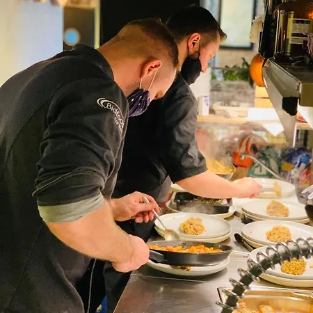 Aparthostel شقة فندقية