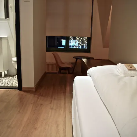 Aparthotel Aparthostel 4*